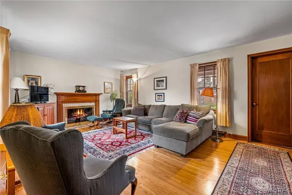 25 Saint Johns AVE, Buffalo, NY 14223