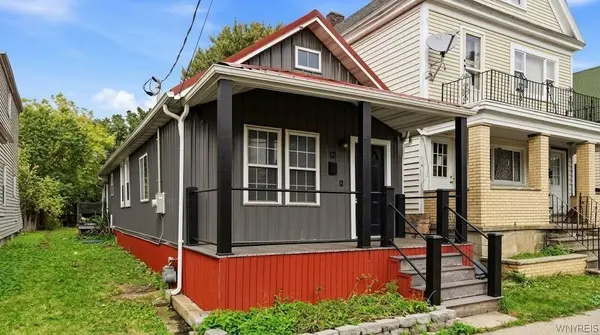 12 Perkins PL, Buffalo, NY 14213