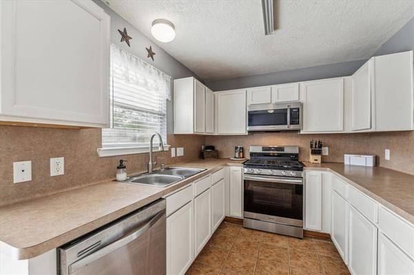 33326 Cottonwood BND, Magnolia, TX 77354