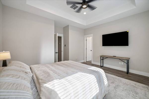 1193 W Tidwell RD, Houston, TX 77091