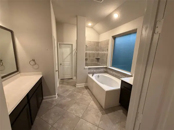 135 Bloomhill PL, Magnolia, TX 77354