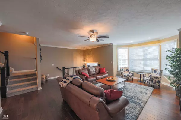 839 N Park Trail DR, Carmel, IN 46032