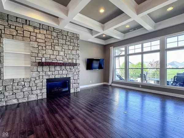 10297 Anees LN, Fishers, IN 46040