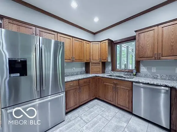 13650 Golden Ridge LN, Fishers, IN 46055