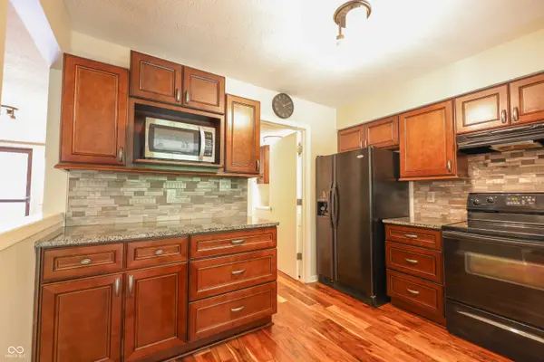 7155 Sea Pine DR, Indianapolis, IN 46250