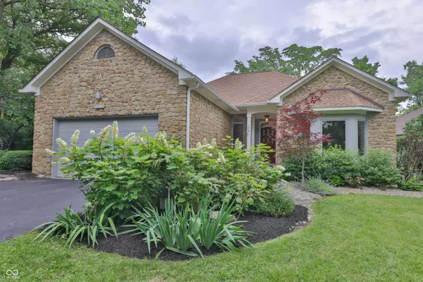 8069 Middle Bay LN, Indianapolis, IN 46236