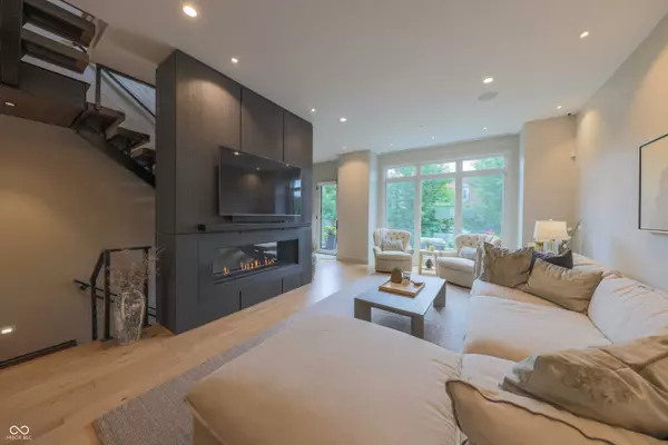 80 Monon BLVD, Carmel, IN 46032