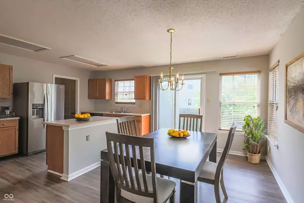 10178 Brushfield LN, Fishers, IN 46037