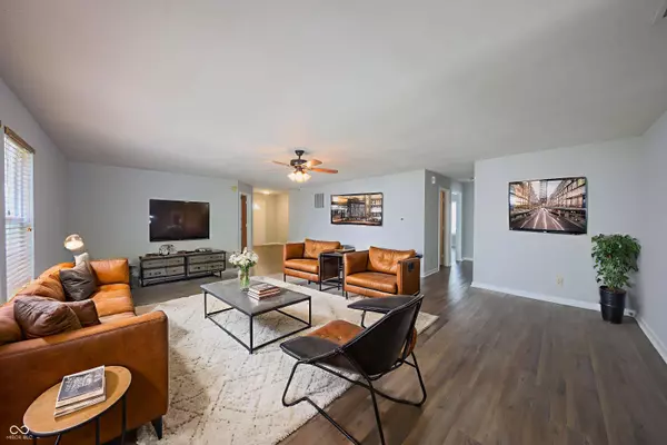 10178 Brushfield LN, Fishers, IN 46037