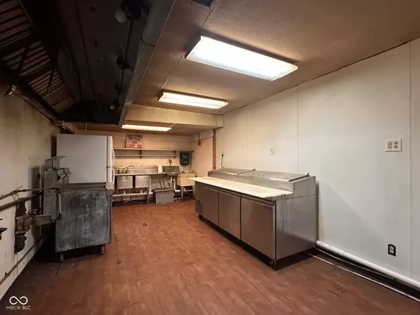 2280 S Meridian ST, Indianapolis, IN 46225