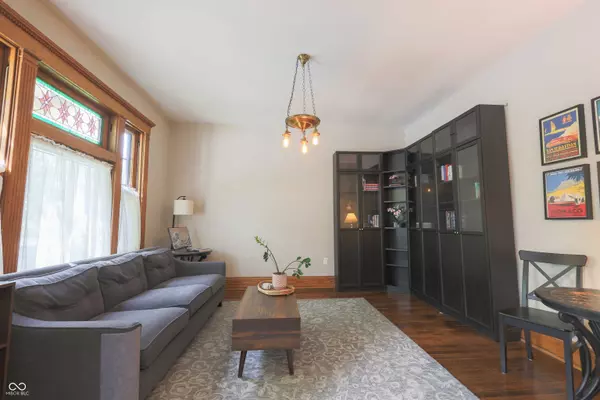 1536 E Ohio ST, Indianapolis, IN 46201