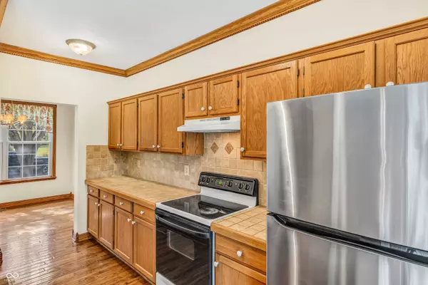 6743 Meadowgreen DR, Indianapolis, IN 46236