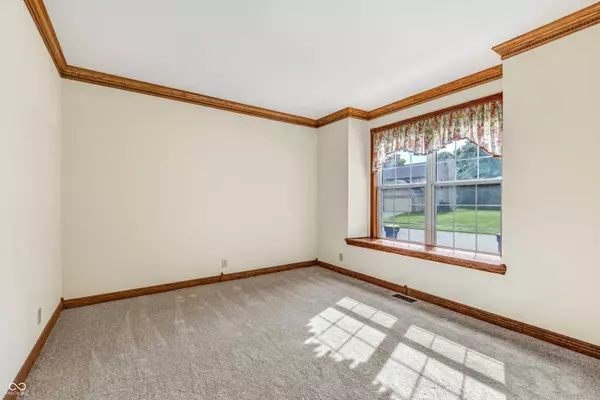 6743 Meadowgreen DR, Indianapolis, IN 46236