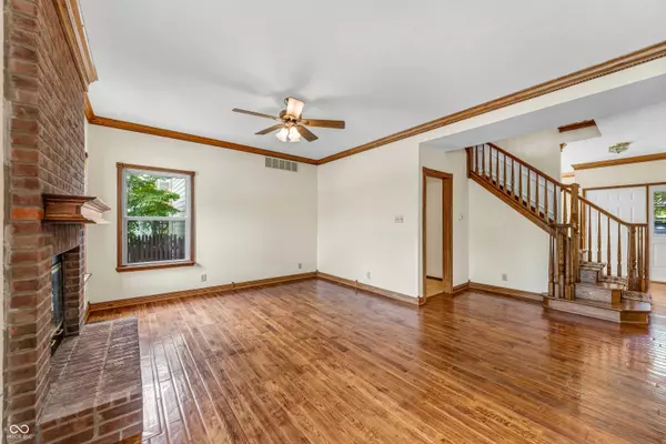 6743 Meadowgreen DR, Indianapolis, IN 46236