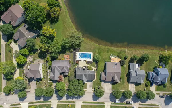 6743 Meadowgreen DR, Indianapolis, IN 46236