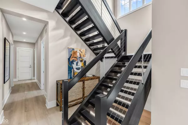 9727 Marina Village DR, Indianapolis, IN 46256