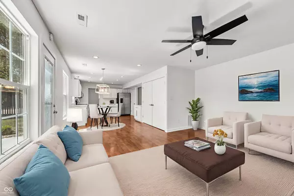 8841 Glass Chimney LN, Fishers, IN 46037