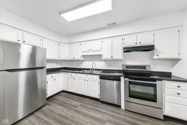 9118 Backwater DR, Indianapolis, IN 46250