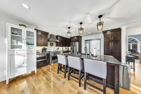 11254 Woods Bay LN, Indianapolis, IN 46236