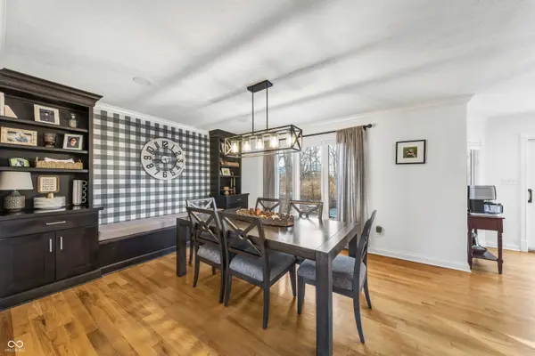 11254 Woods Bay LN, Indianapolis, IN 46236