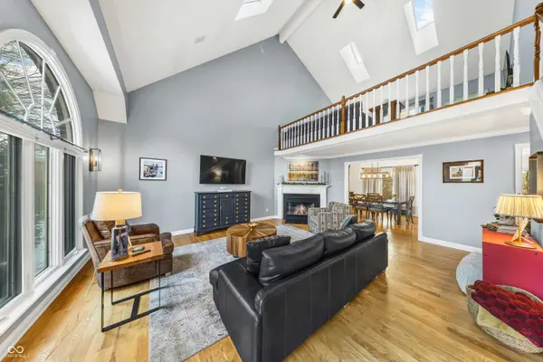 11254 Woods Bay LN, Indianapolis, IN 46236