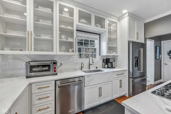 10093 Gemstone DR, Noblesville, IN 46060