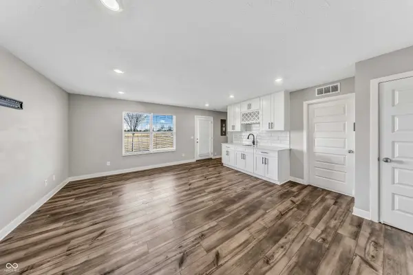 6988 Sunstone PL, Carmel, IN 46033