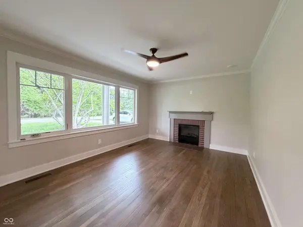 650 Mulberry ST, Zionsville, IN 46077