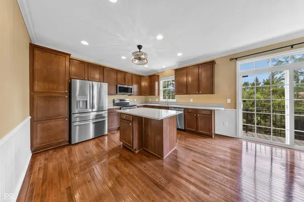 8233 Dan Allen DR, Fishers, IN 46038