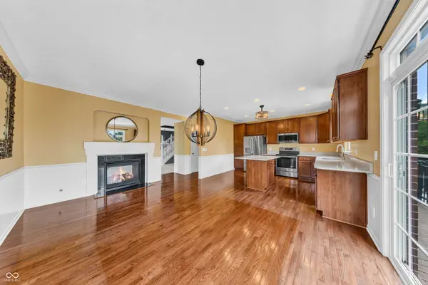8233 Dan Allen DR, Fishers, IN 46038