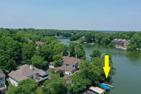 8069 Middle Bay LN, Indianapolis, IN 46236