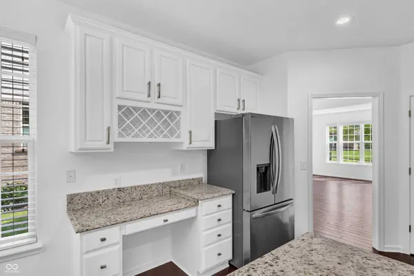 8274 Sweetclover, Indianapolis, IN 46256