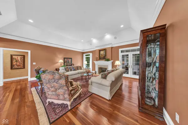 924 Woodcrest WAY, Anderson, IN 46012