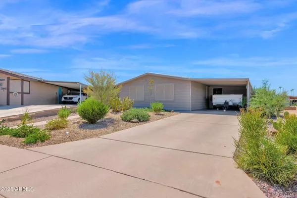 2250 N FLOYD Drive, Mesa, AZ 85215