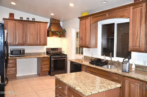 655 W CAROLINE Street, Coolidge, AZ 85128