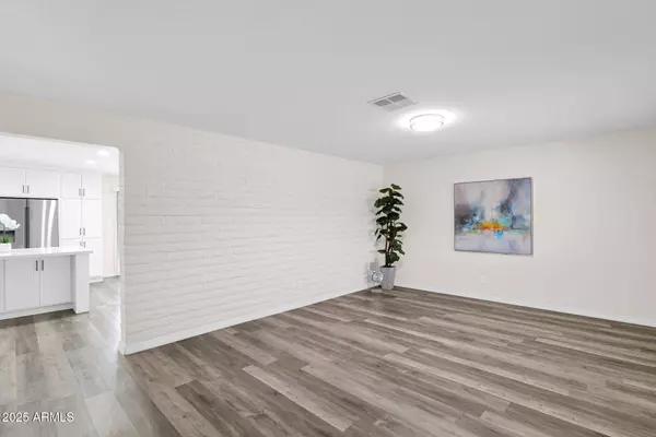 301 N 87TH Street, Mesa, AZ 85207