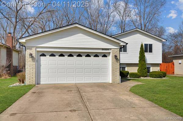 34339 Daventry Court, Sterling Heights, MI 48312