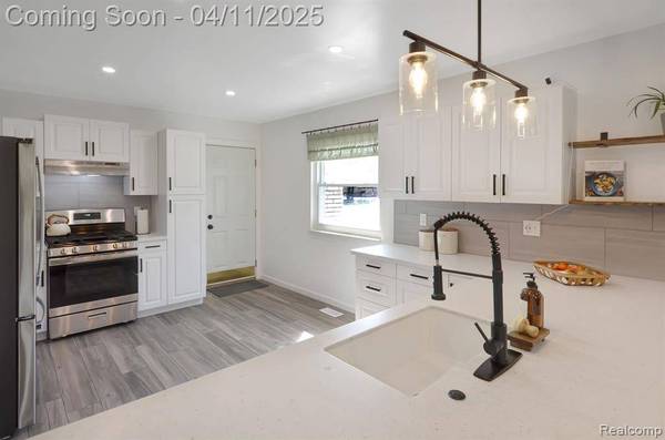 34339 Daventry Court, Sterling Heights, MI 48312