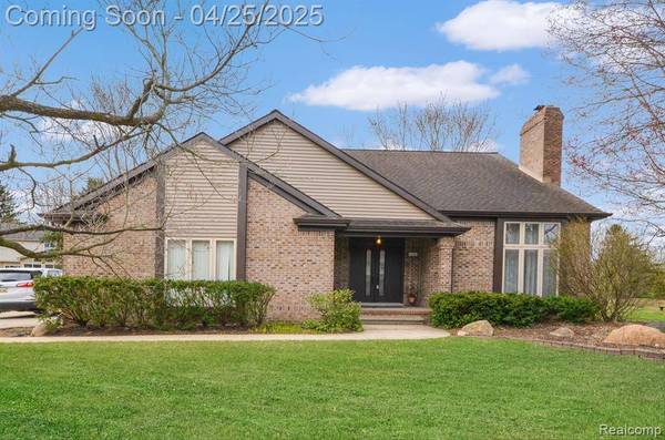 1126 River Valley Drive, Orion Twp, MI 48362
