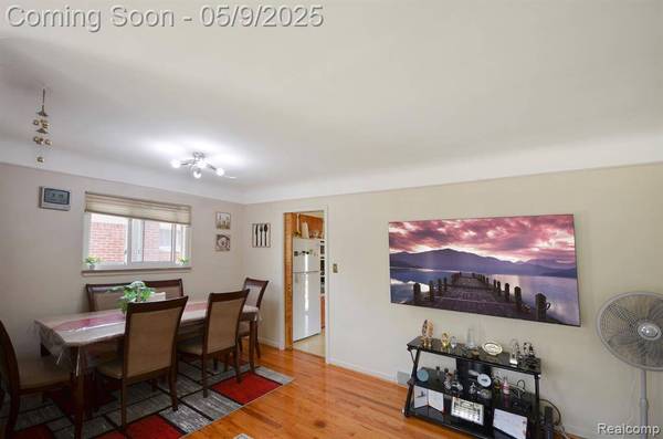 26081 Janet, Roseville, MI 48066