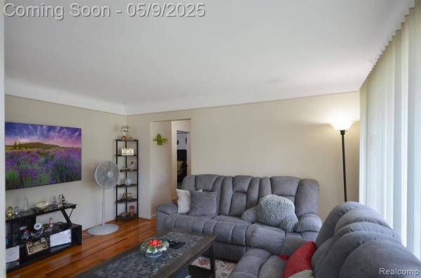 26081 Janet, Roseville, MI 48066