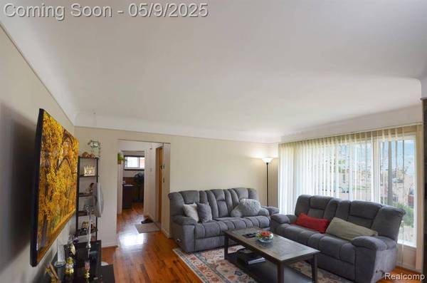 26081 Janet, Roseville, MI 48066