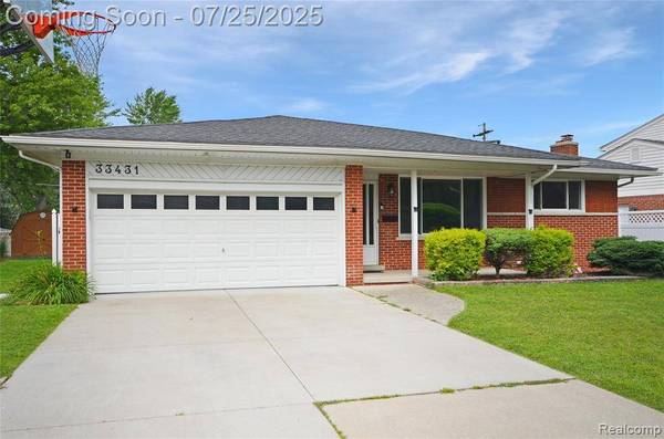 33431 Groth Drive, Sterling Heights, MI 48312