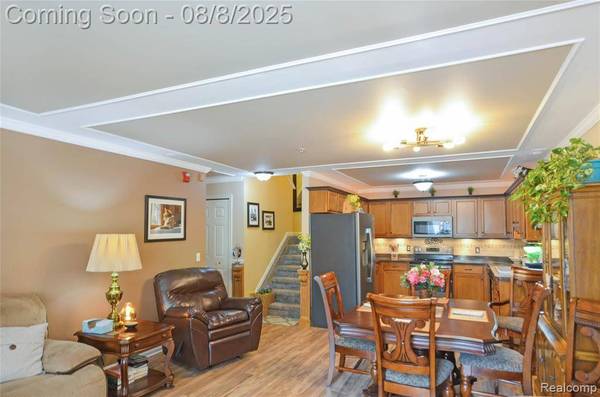 45507 Hidden View Court, Utica, MI 48315