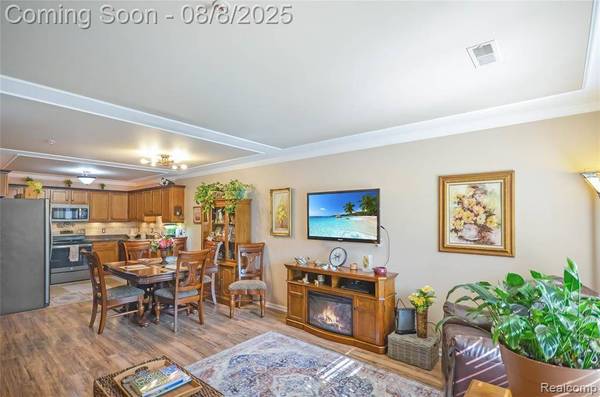 45507 Hidden View Court, Utica, MI 48315