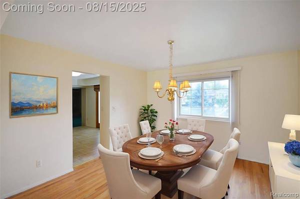 2688 Avis Drive, Sterling Heights, MI 48310