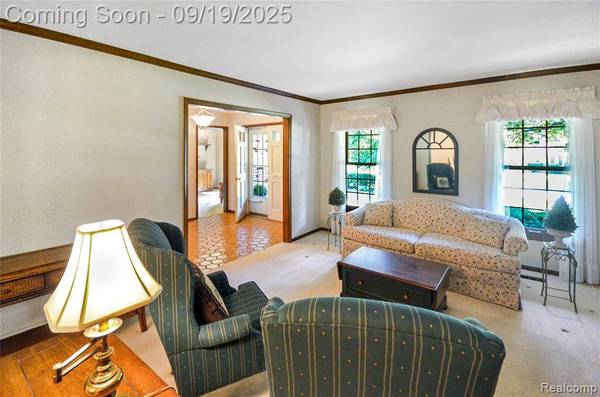 53645 Lambeth Court, Utica, MI 48316