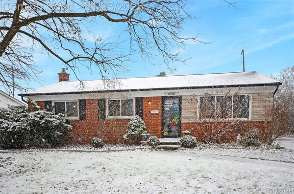 9015 Headley DR, Sterling Heights, MI 48314