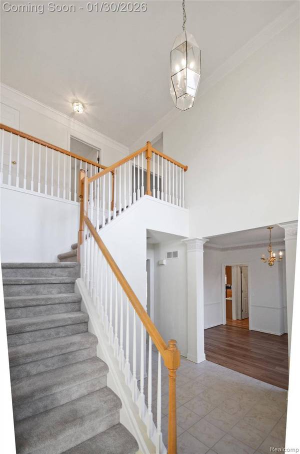 34376 Giannetti DR, Sterling Heights, MI 48312