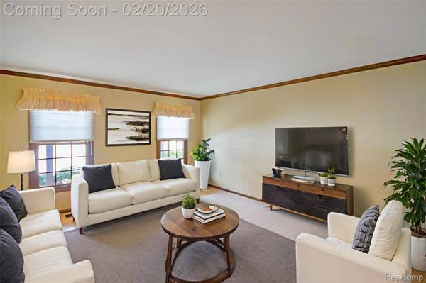 53645 Lambeth CT, Shelby Twp, MI 48316